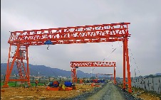 門式起重機(jī)